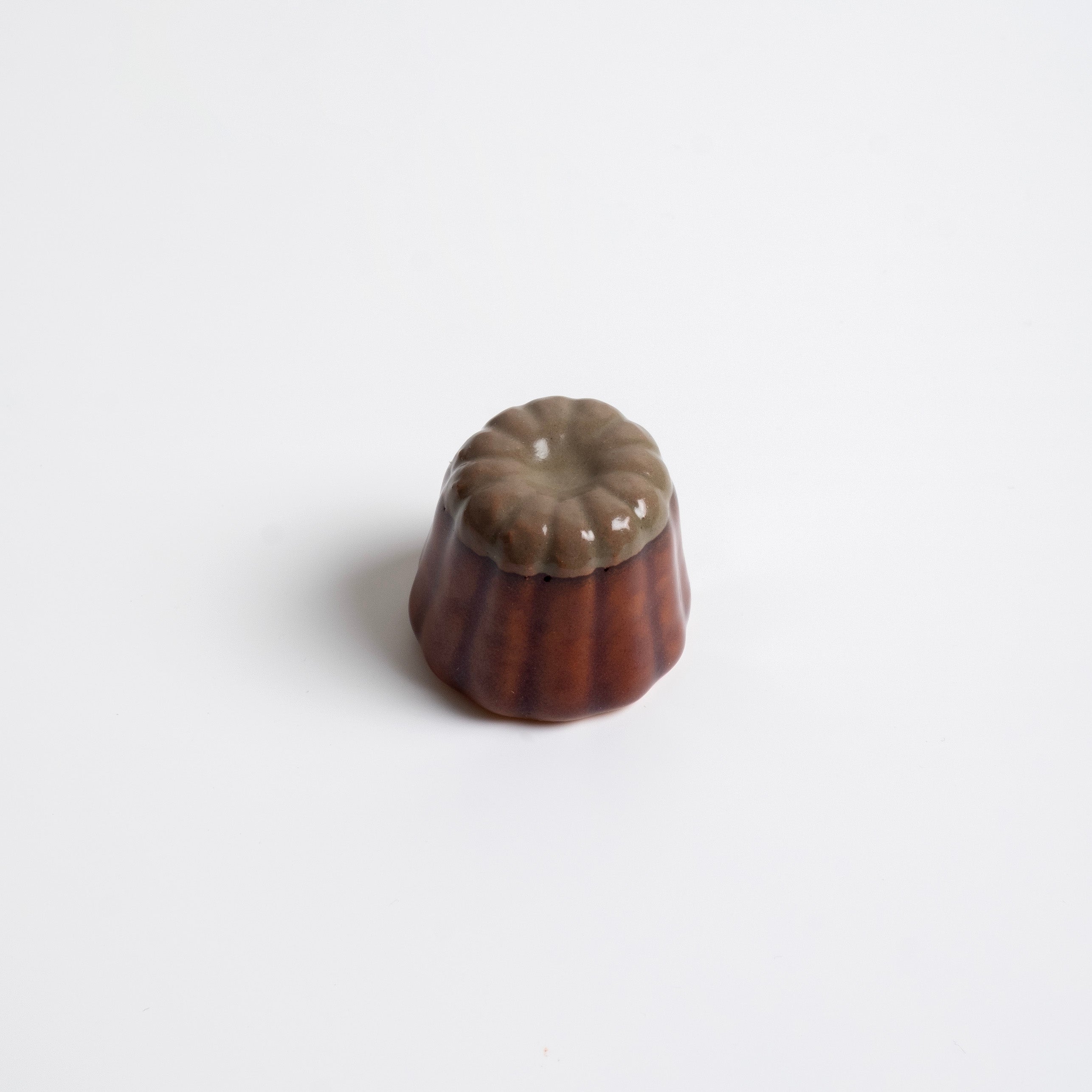 canele-green-tea-1.jpg