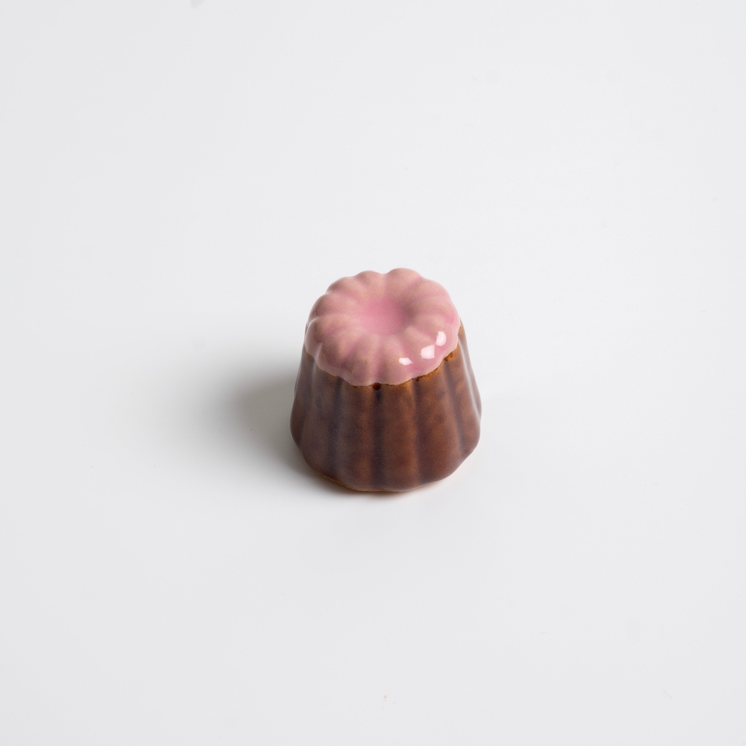 canele-strawberry-1.jpg