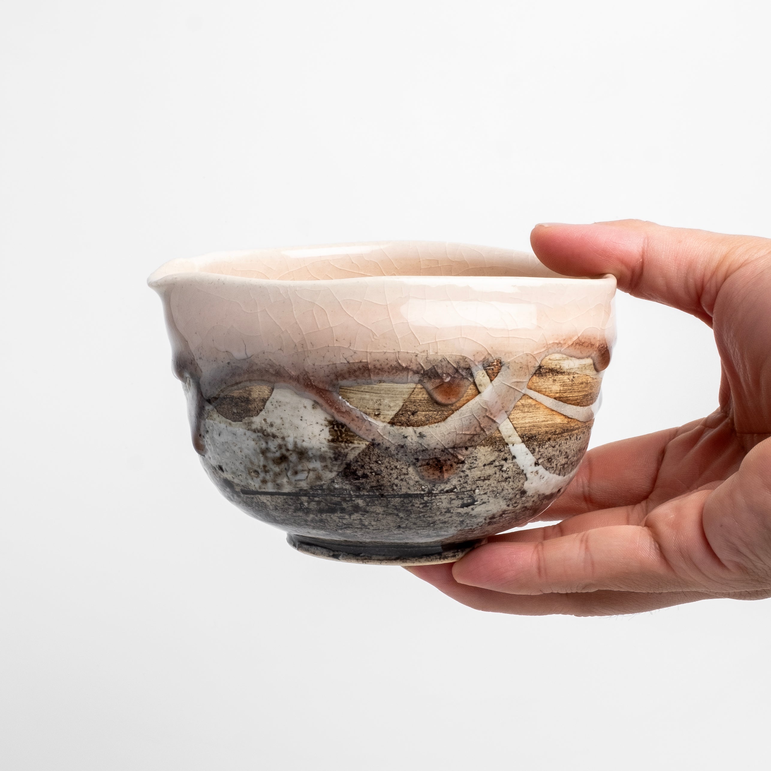 Tsuchi no Yuki Matcha Bowl with Spout - Peach