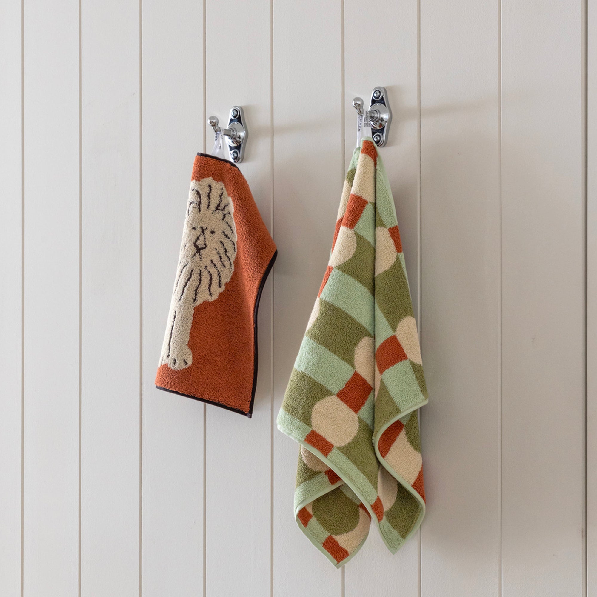 warmgrey-lion-hand-towel-cream-5.jpg