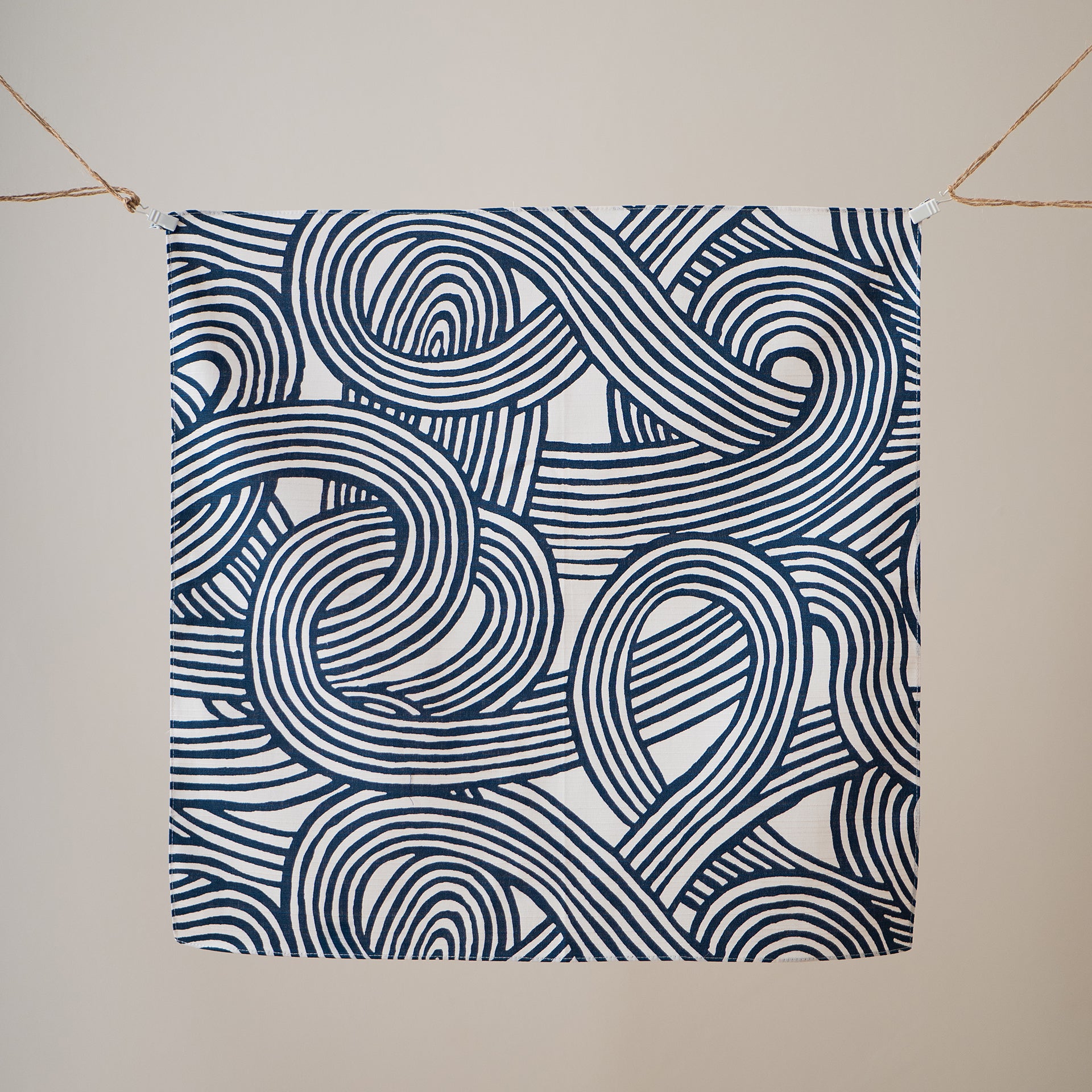 Studio Sakana - Isa monyo Reversible Knot Blue Orange Furoshiki