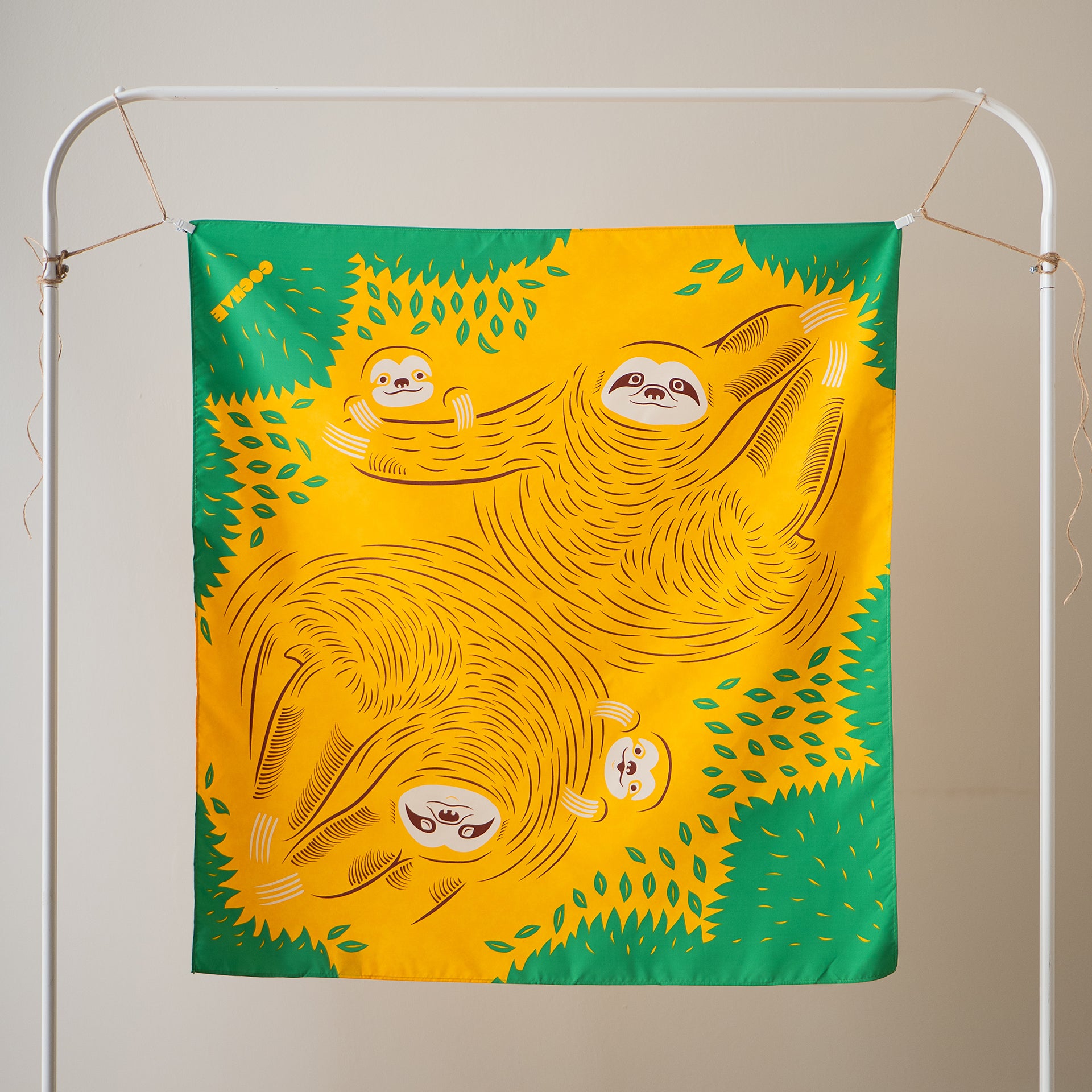 Studio Sakana - Hanging Cochae Water - Sloth Yellow
