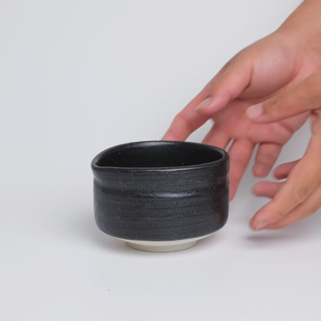 Matcha Bowl with Spout - Kuromitsu