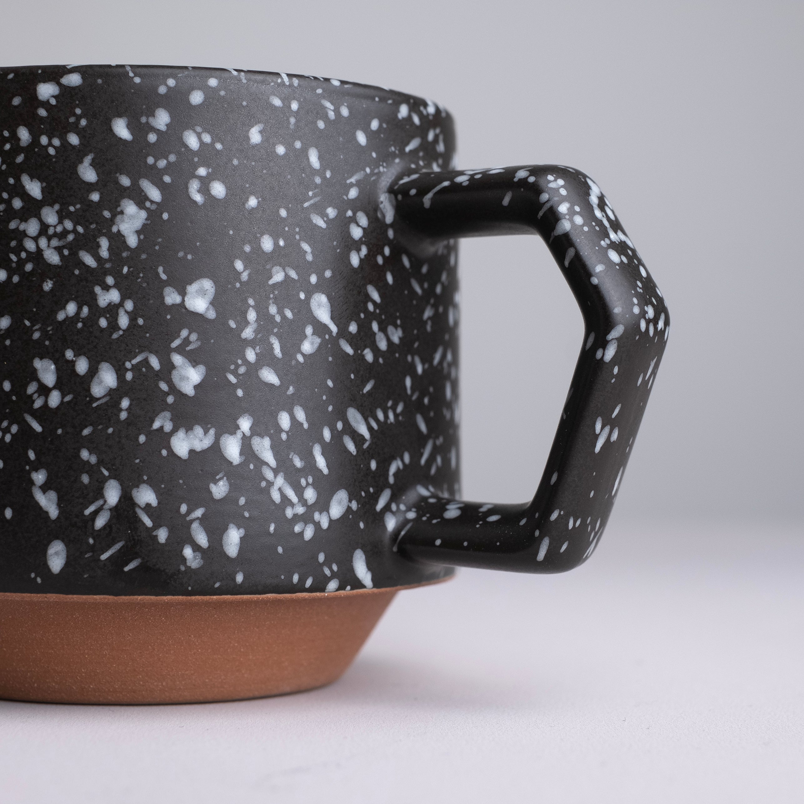 Chips Japan Stack Ceramic Mug 280ml Speckled Black Detail View